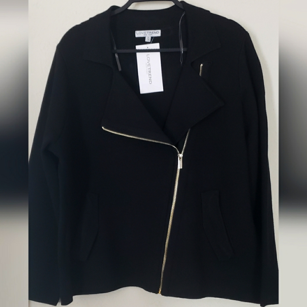 A black Love Trend New York Blazer with Asymmetrical Front Zip
